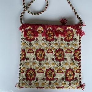 Vintage woven purse crossbody